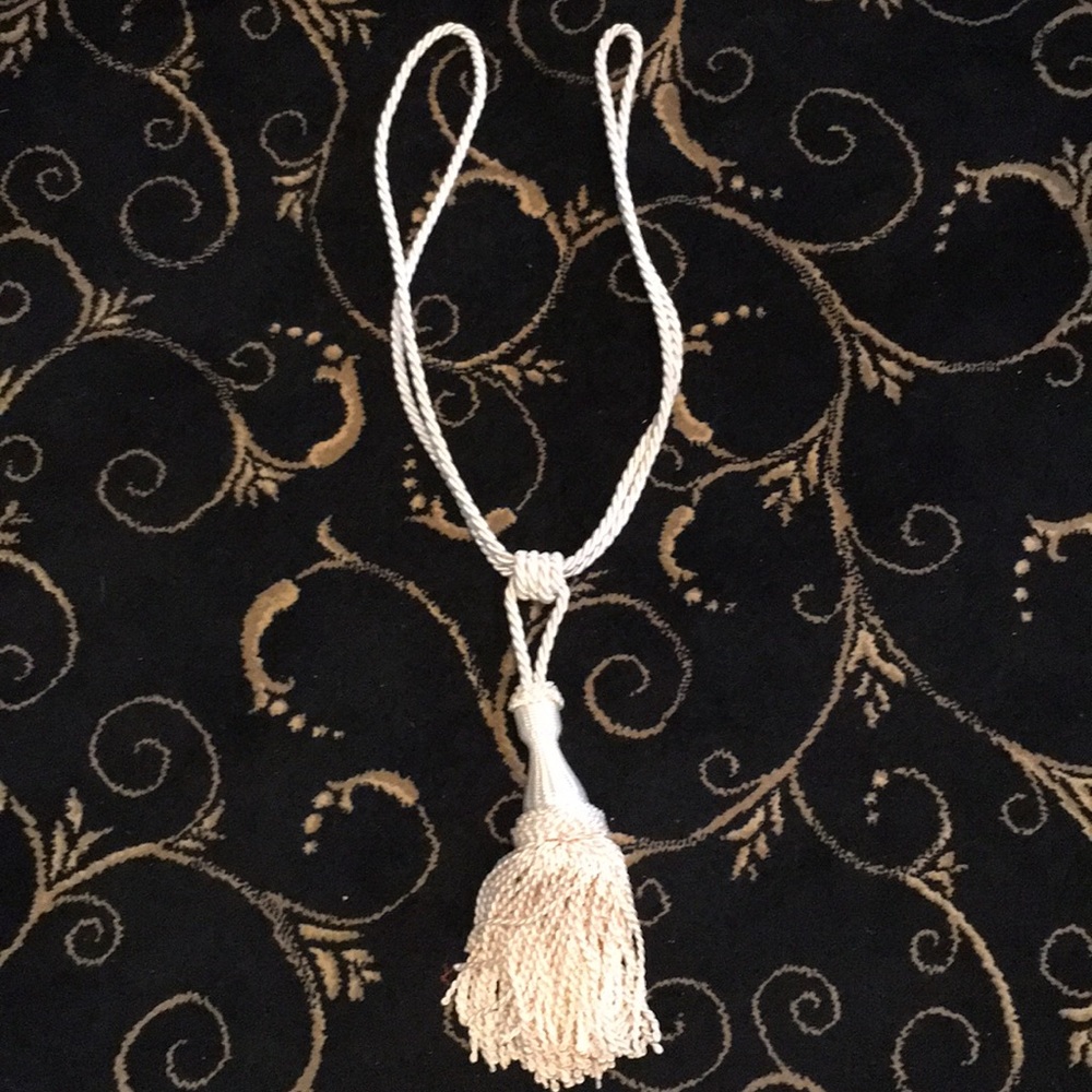 Tassel tie back or decorative accent